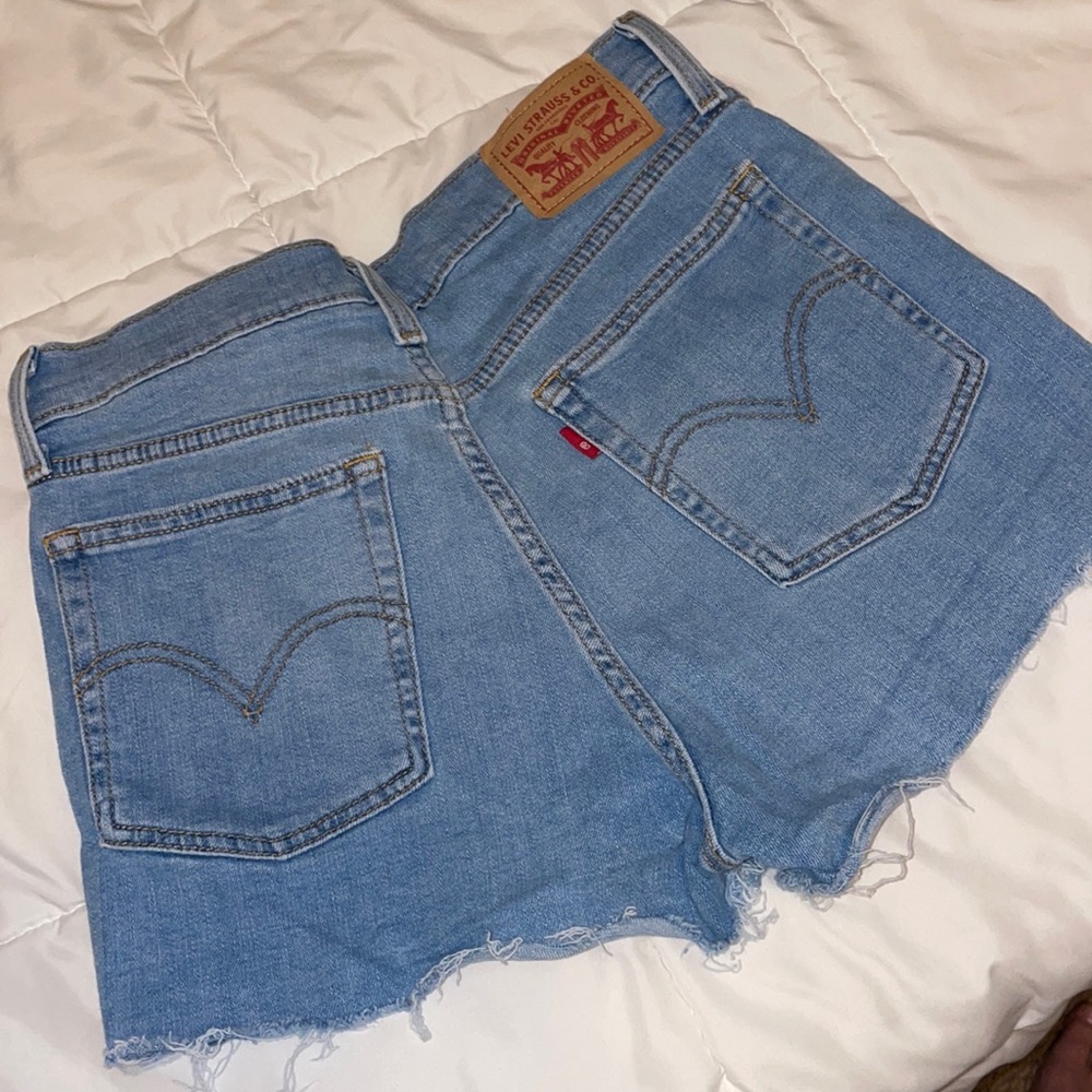 Levi’s shorts